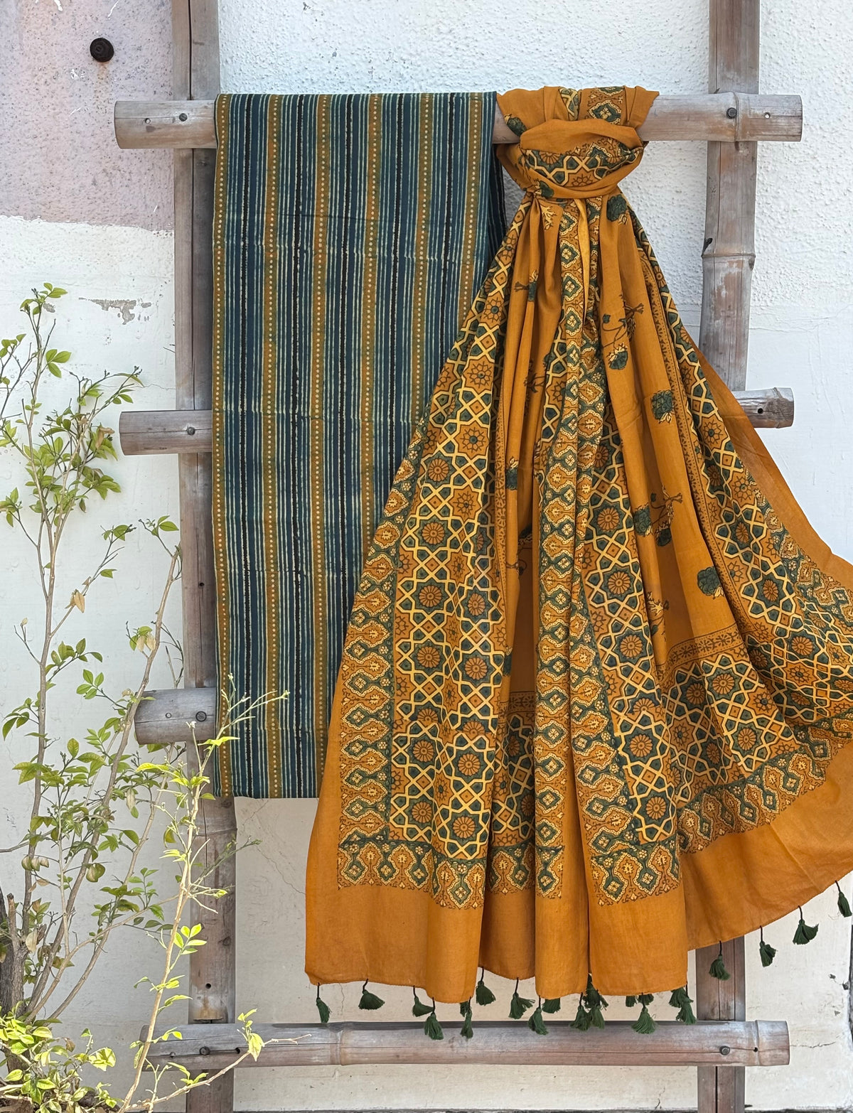 Green-mustard set