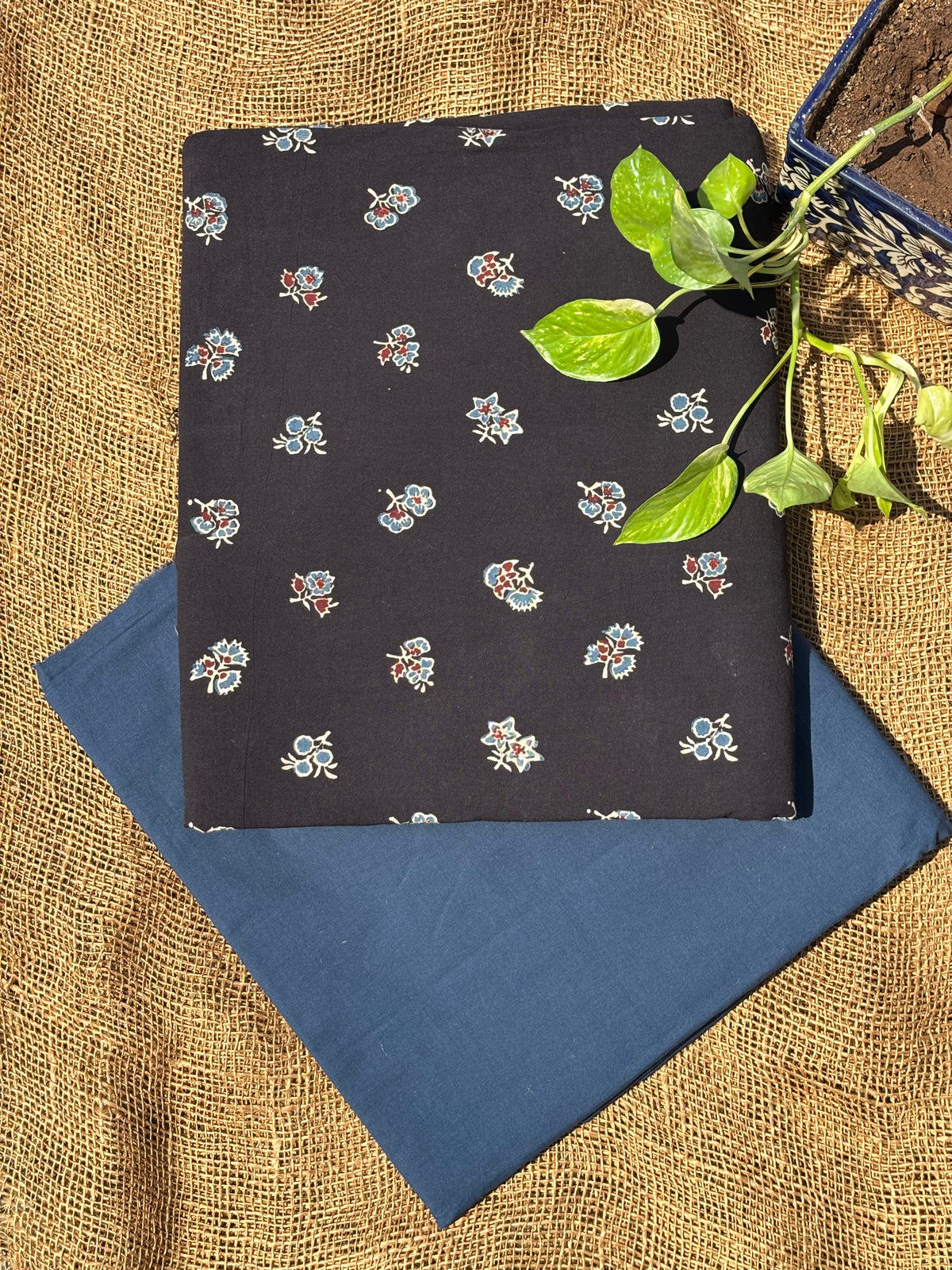 Black-blue set