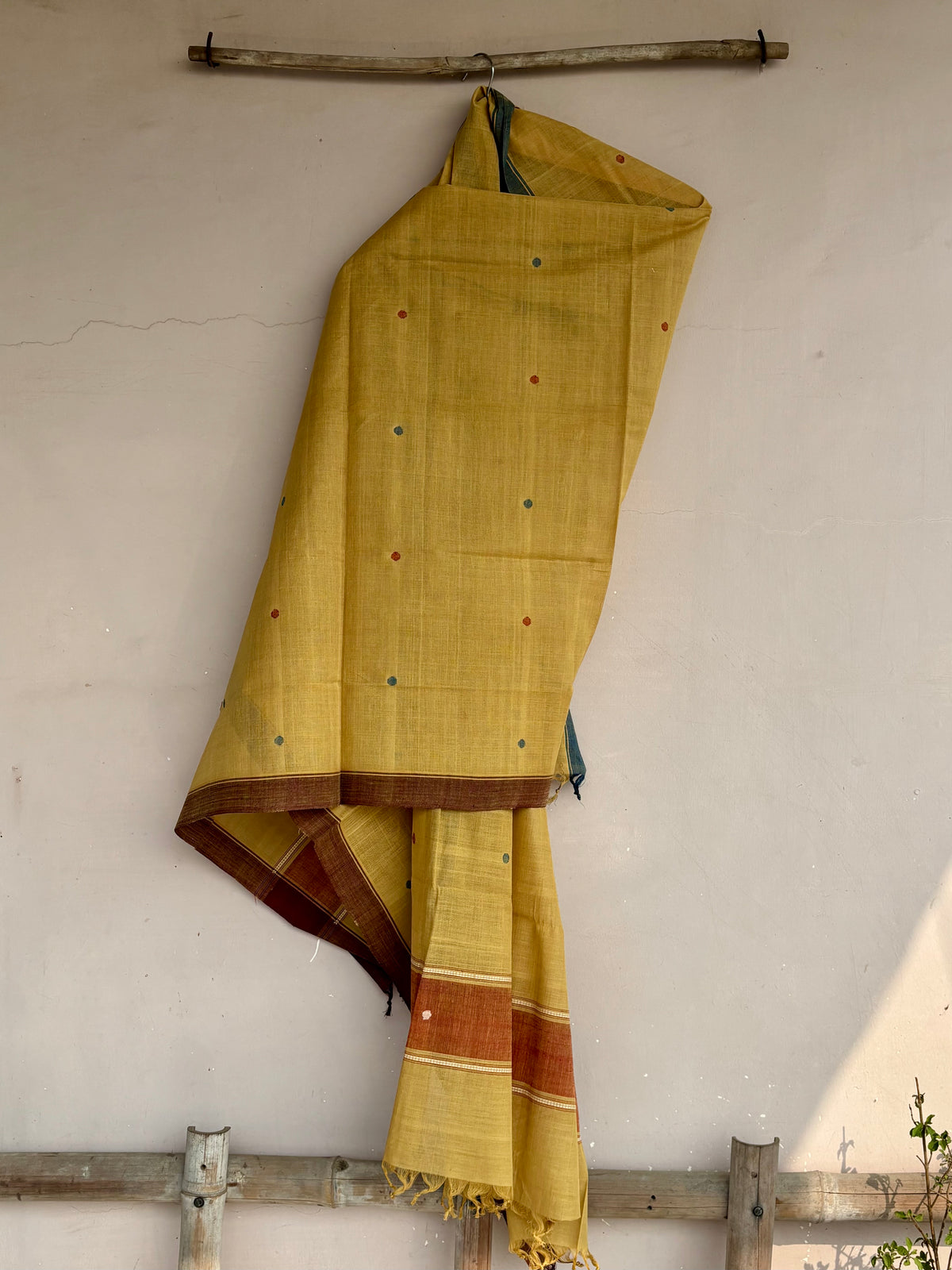 Dusty yellow Khadi jamdani dupatta