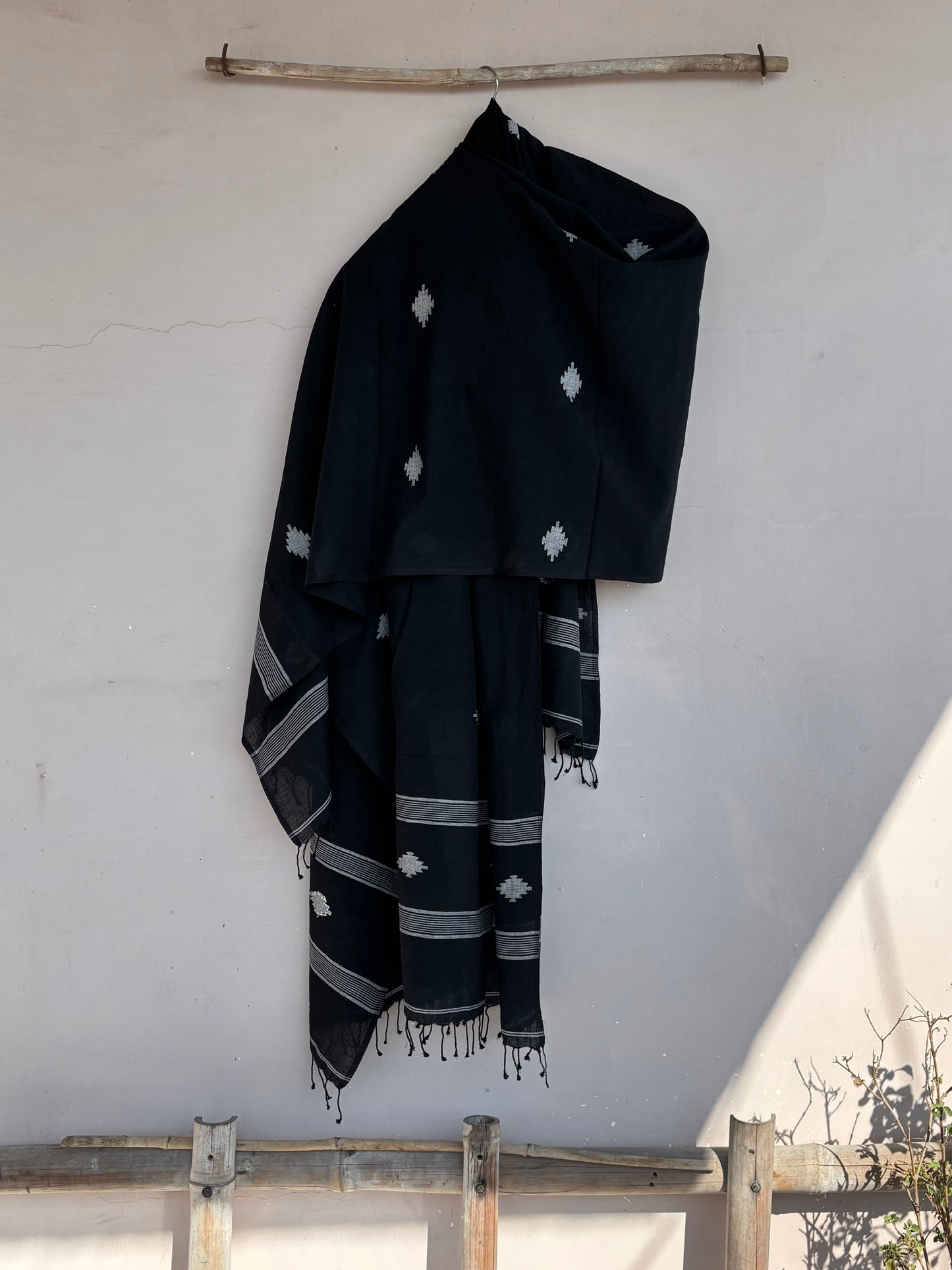 Black jamdani dupatta