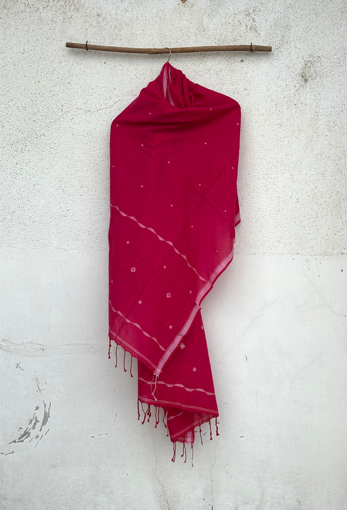 Fuchsia mul mul jamdani dupatta
