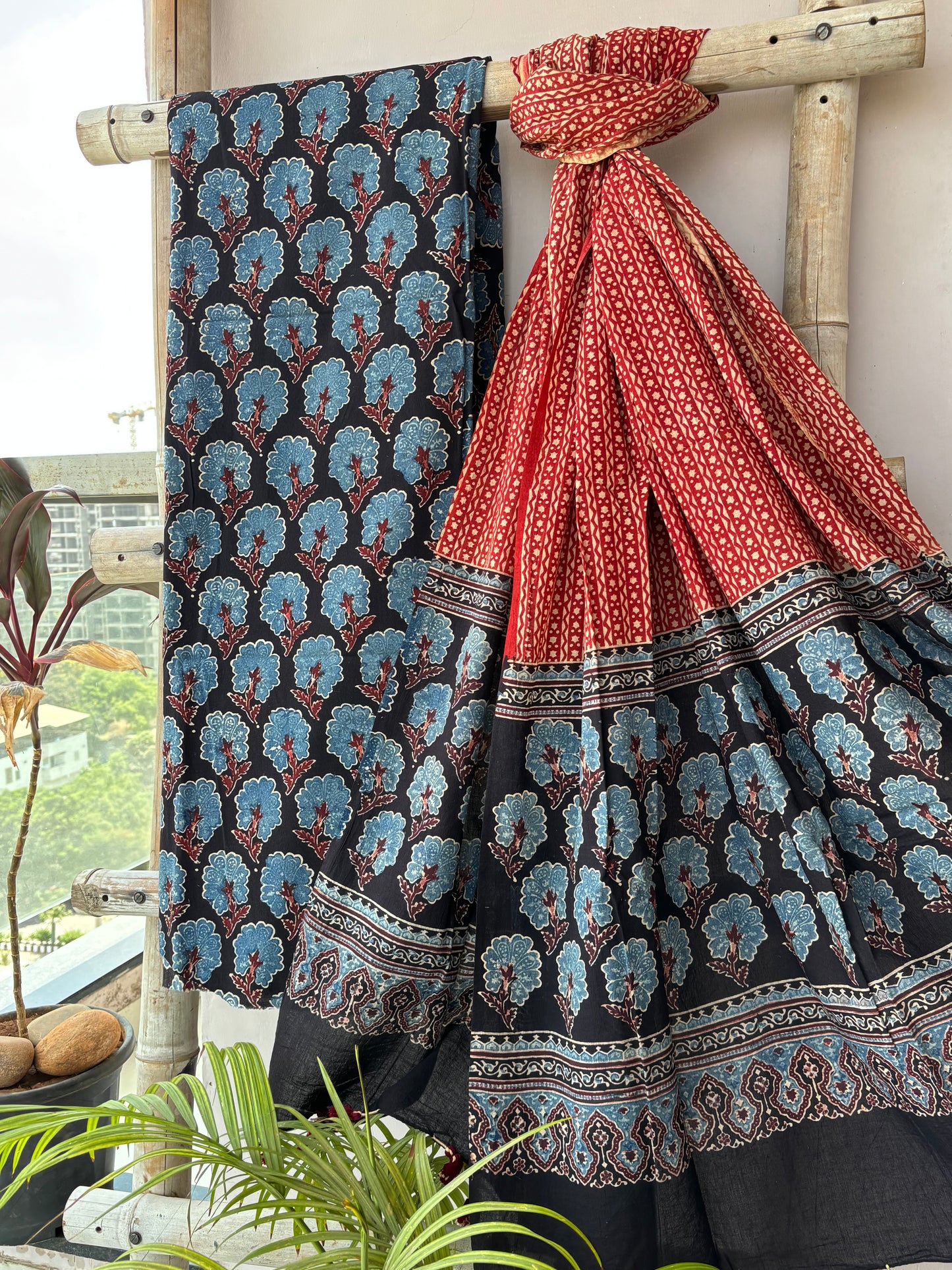Black -red ajrakh set