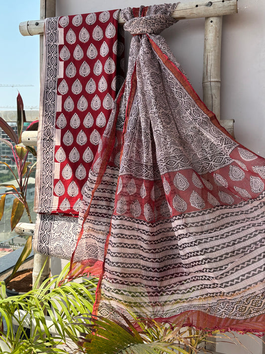 Red and off white bagh set