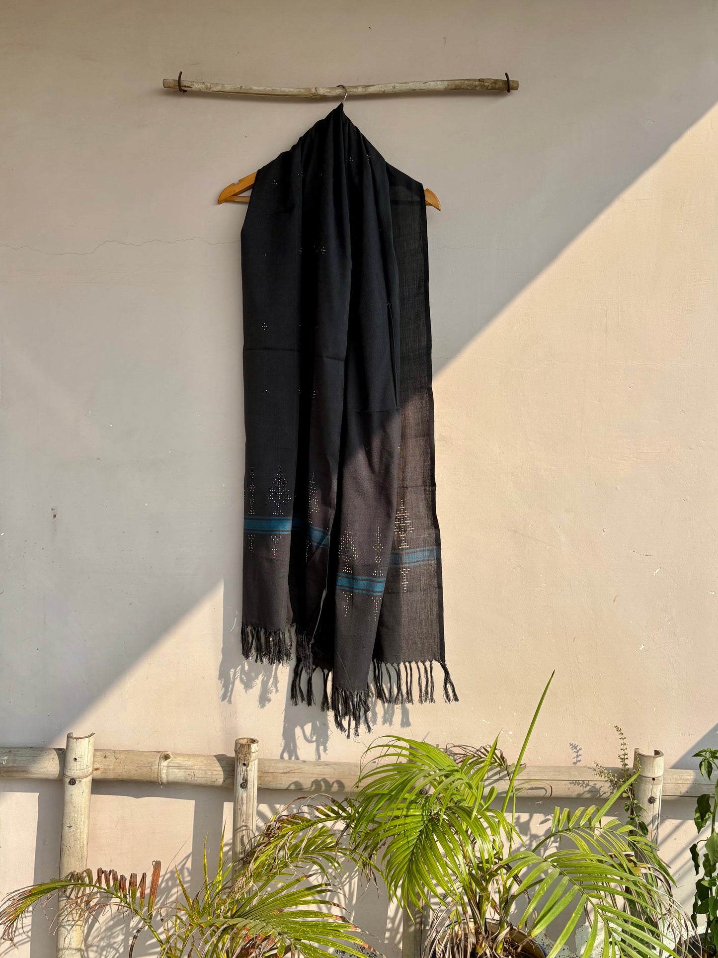 Handwoven Deep Grey Tangaliya Stole