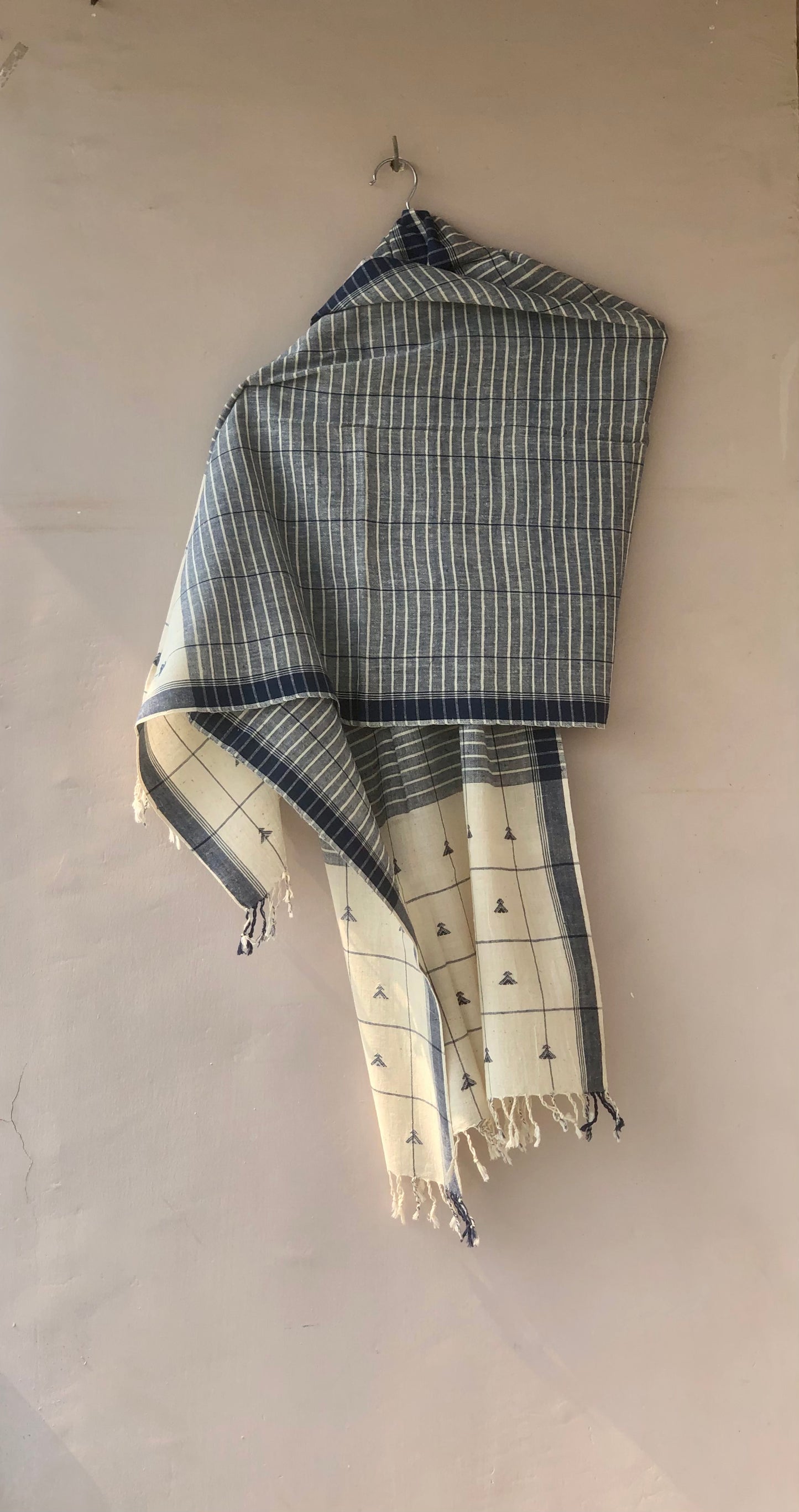 Handwoven Organic Kala Cotton Stole - Classic Indigo Elegance